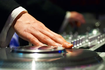 How to choose your wedding dj How to choose your wedding dj
